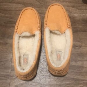 Ugg slippers - brand new and never worn !